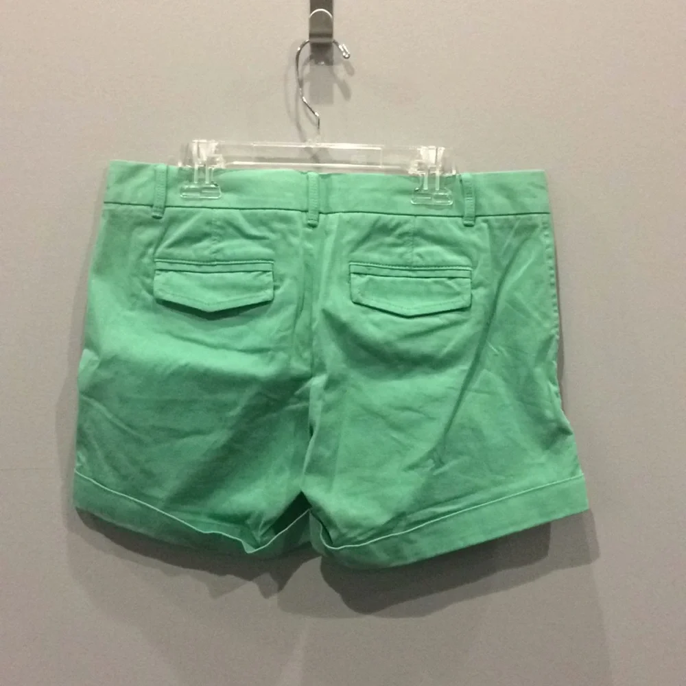 Banana Republic City Fit Chino Light‎ Green Shorts